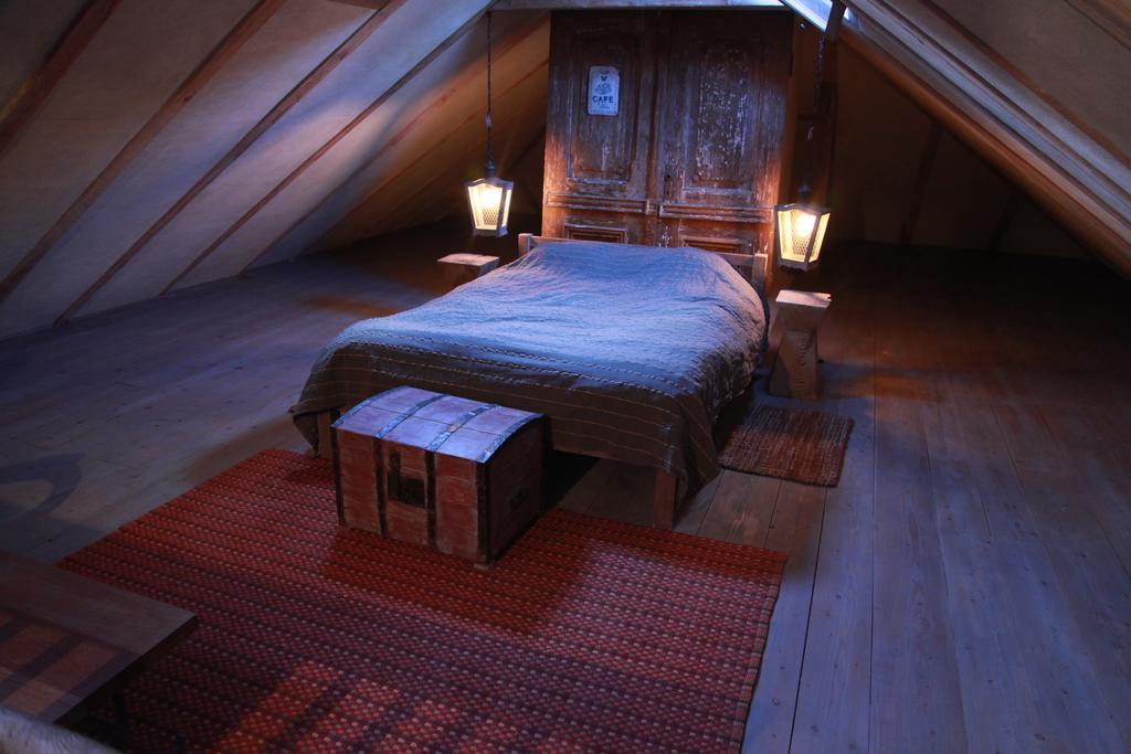 Dwor Dawidy Bed & Breakfast Mlynary Ruang foto